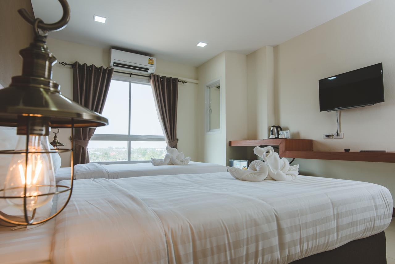 Devloft Hotel Korat Nakhon Ratchasima Bagian luar foto