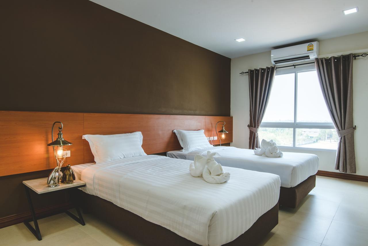 Devloft Hotel Korat Nakhon Ratchasima Bagian luar foto